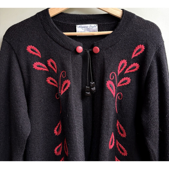 VTG Alpaca Wool Embroidered Leaf Cardigan Black Red Tassel Tie Asian Artisan L - Picture 4 of 13